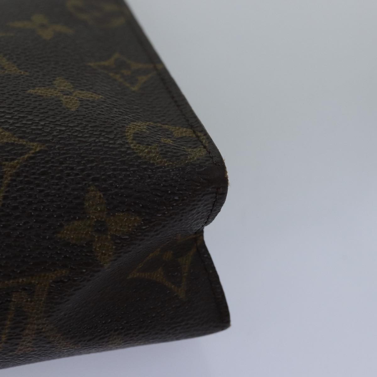 LOUIS VUITTON Monogram Poche Toilette 26 Pouch M47542 LV Auth 76288