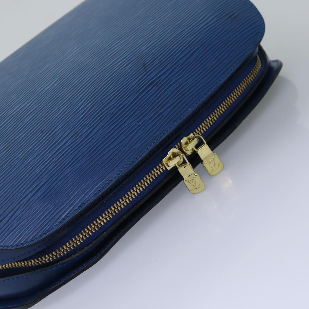 LOUIS VUITTON Epi Dauphine GM Pouch Blue M48435 LV Auth 76292