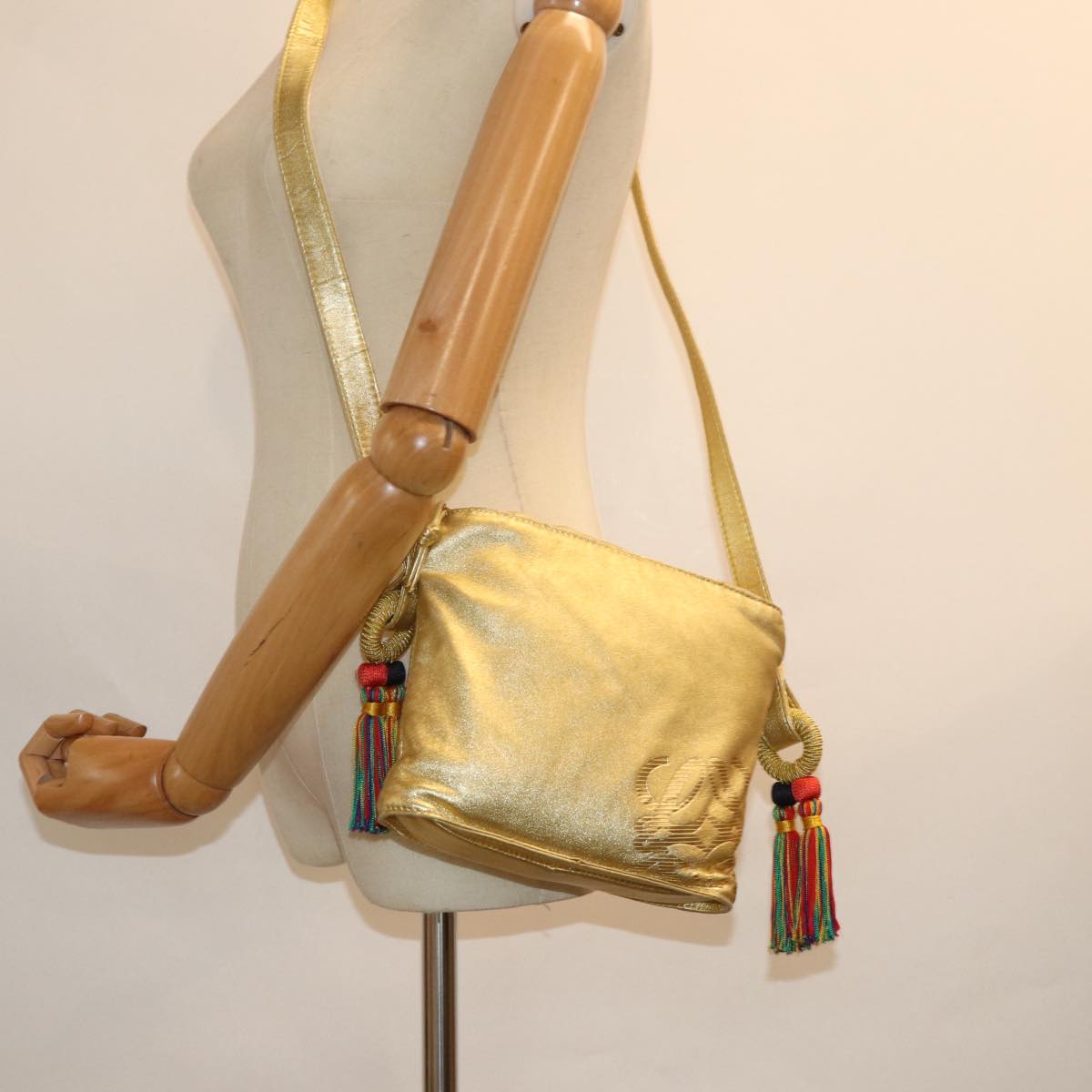 LOEWE Shoulder Bag Leather Gold Auth 76376