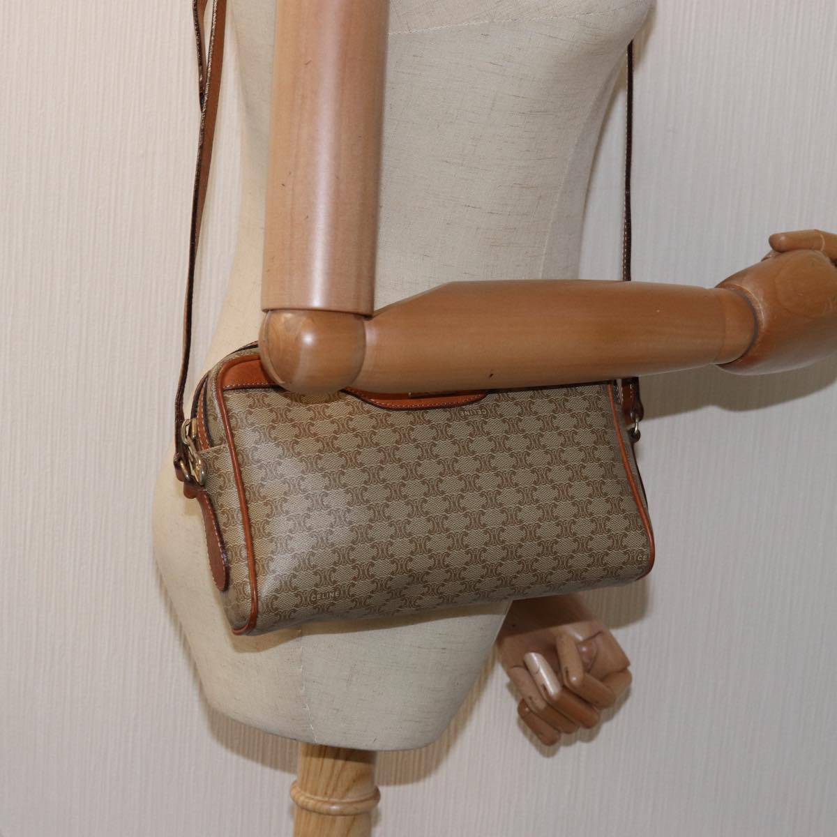 CELINE Macadam Canvas Shoulder Bag Beige Auth 76404