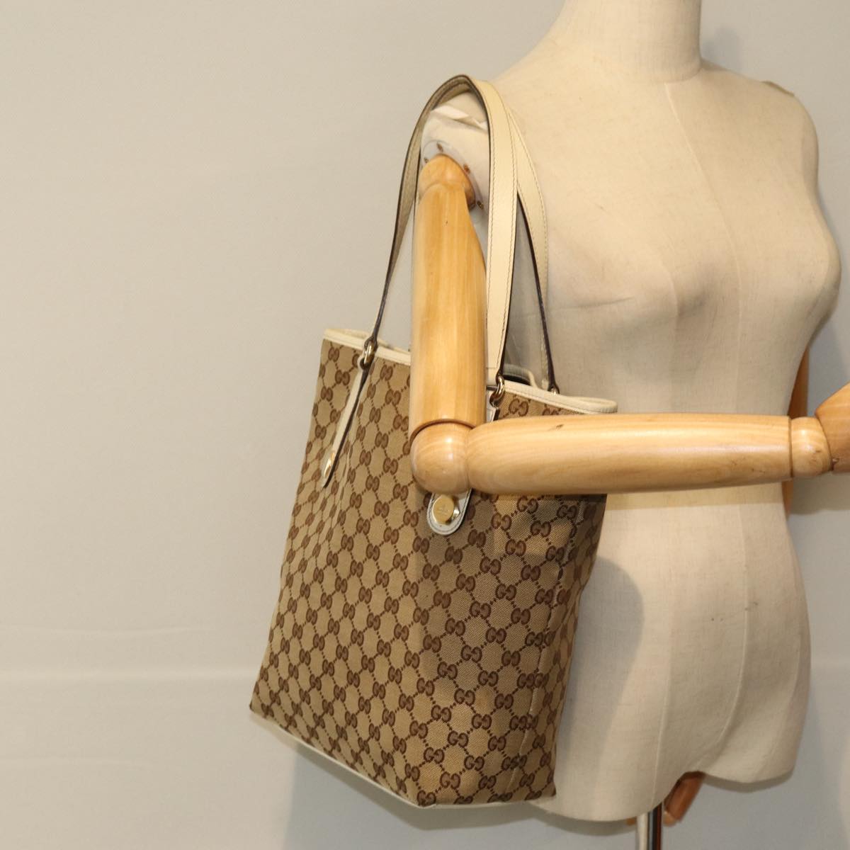 GUCCI GG Canvas Tote Bag Beige 153009 Auth 76417