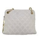 CHANEL Matelasse Chain Shoulder Bag Leather White CC Auth 76482-13