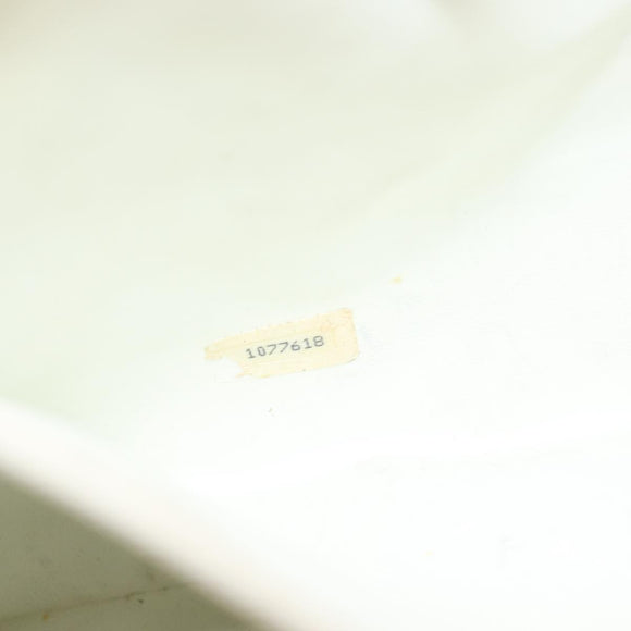 CHANEL Matelasse Chain Shoulder Bag Leather White CC Auth 76482