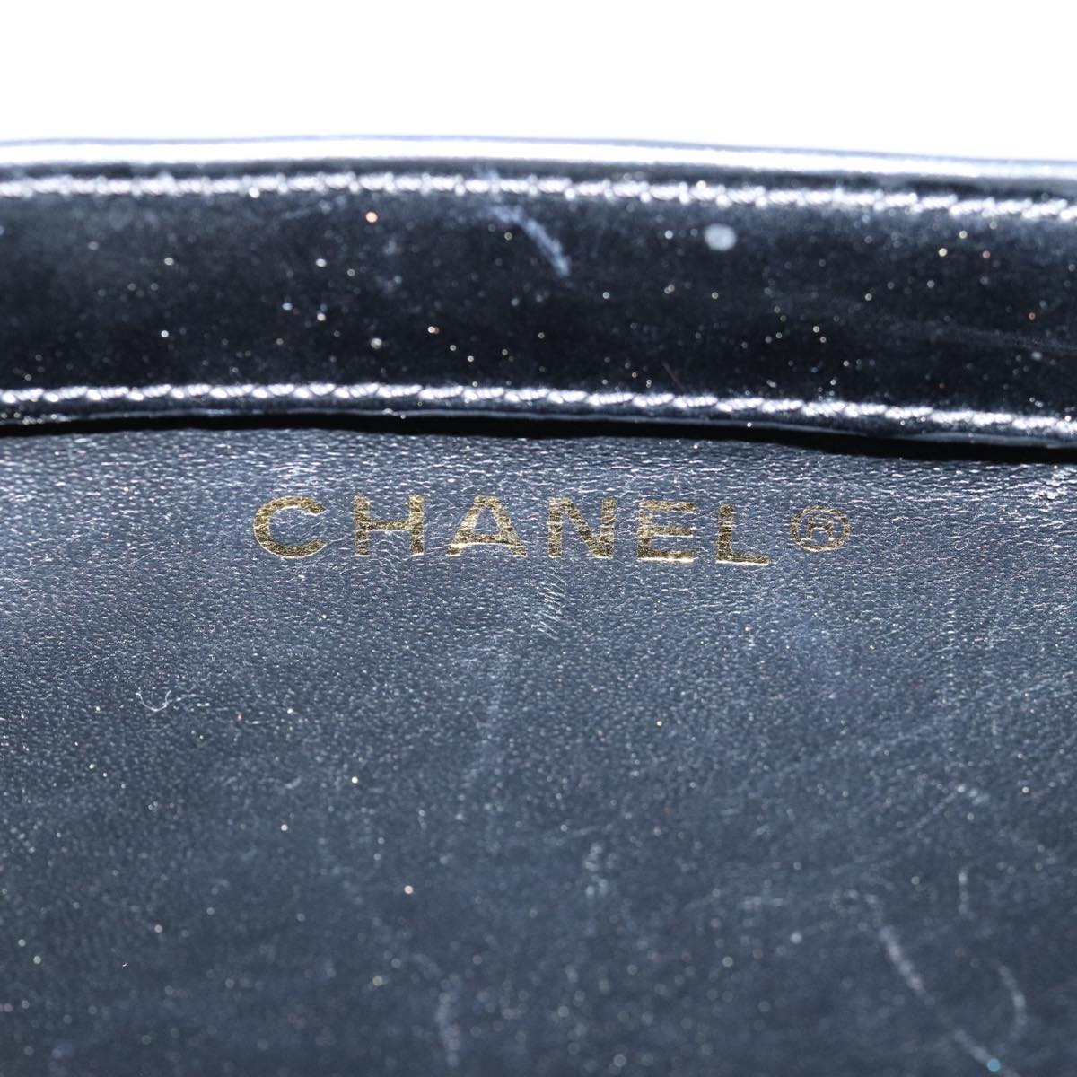 CHANEL Shoulder Bag Patent leather Black CC Auth 76509