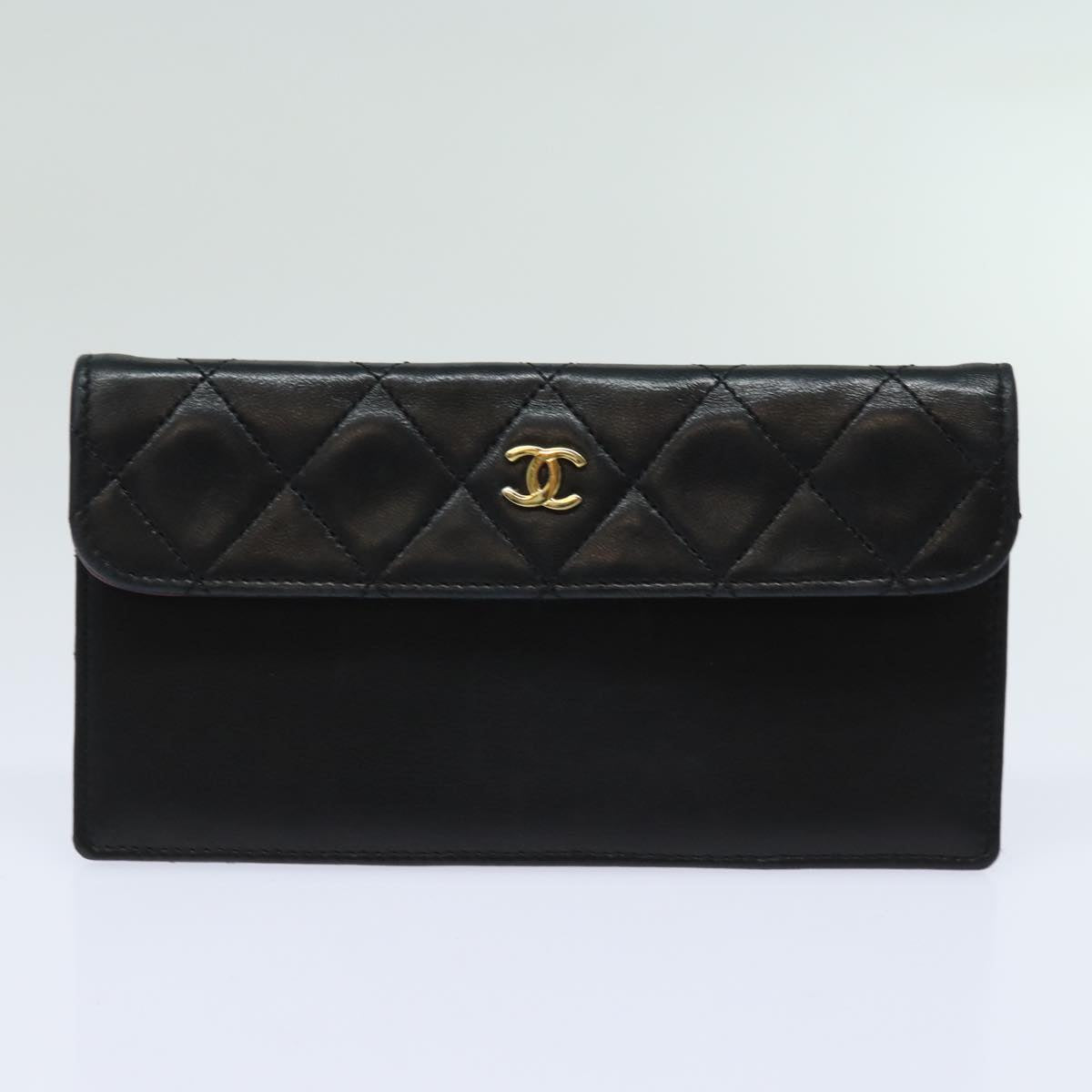 CHANEL Matelasse Turn Lock Chain Shoulder Bag Lamb Skin Black CC Auth 76534A