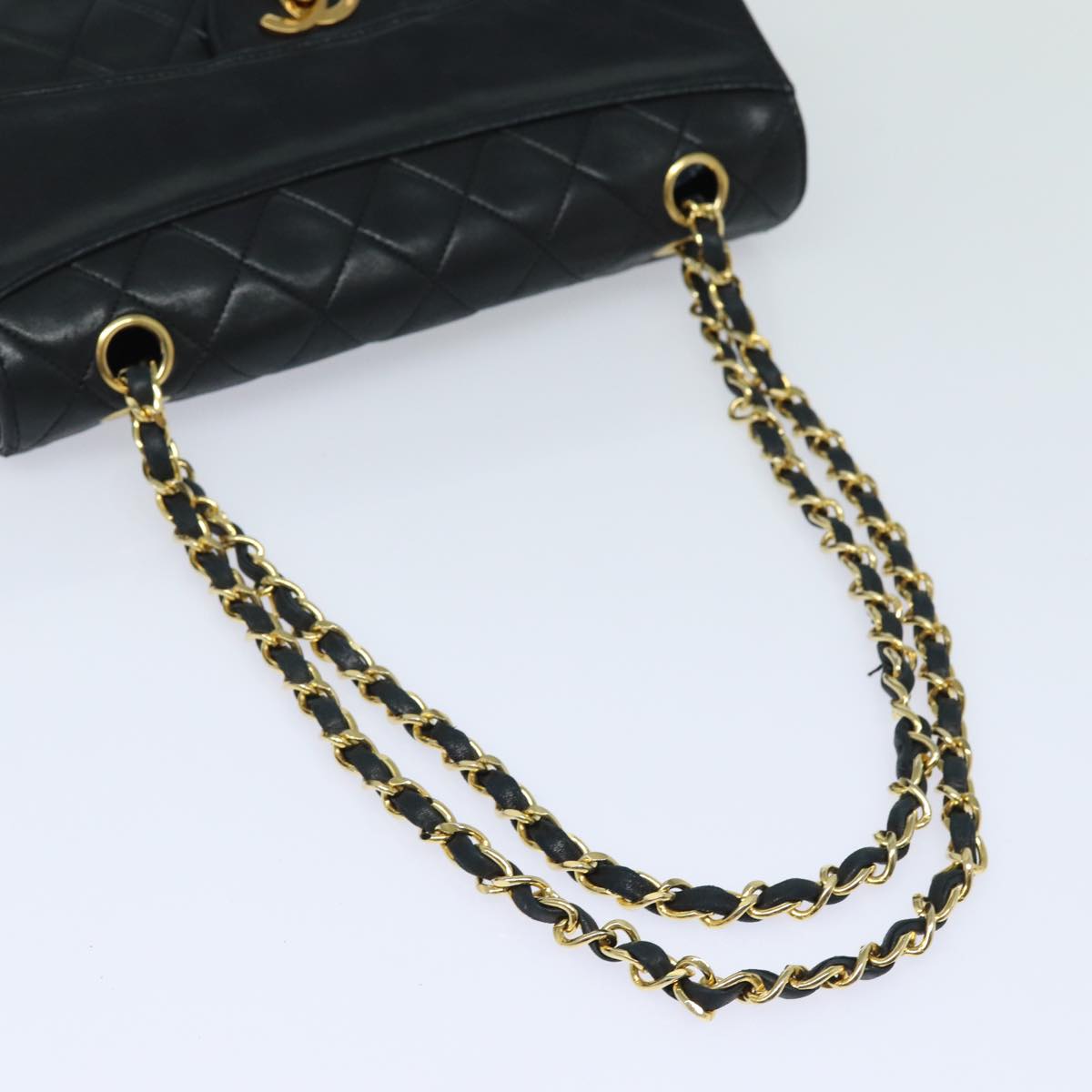 CHANEL Matelasse Turn Lock Chain Shoulder Bag Lamb Skin Black CC Auth 76534A