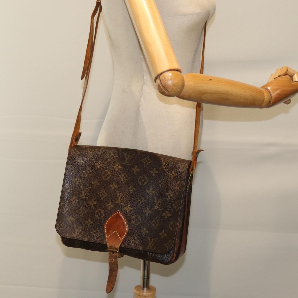 LOUIS VUITTON Monogram Cartouchiere GM Shoulder Bag M51252 LV Auth 76539