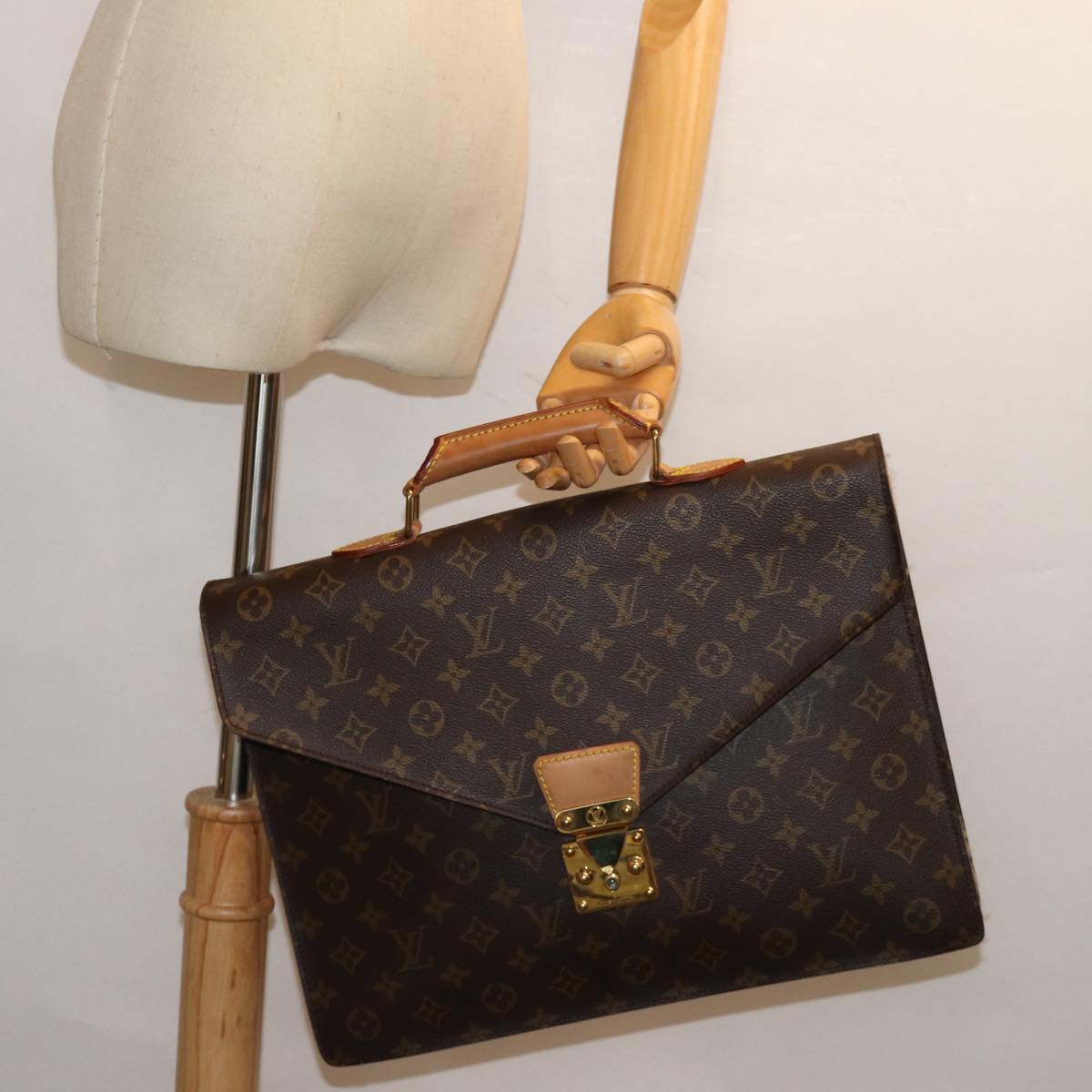 LOUIS VUITTON Monogram Serviette Conseiller Briefcase M53331 LV Auth 76594