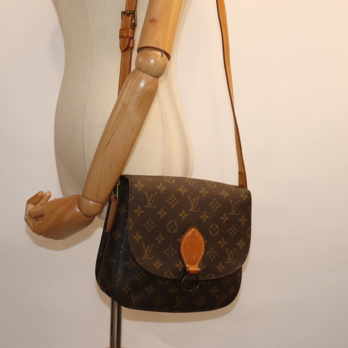 LOUIS VUITTON Monogram Saint Cloud GM Shoulder Bag M51242 LV Auth 76596