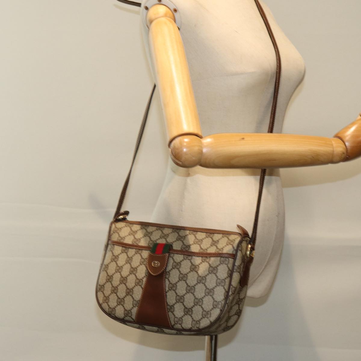 GUCCI GG Supreme Shoulder Bag PVC Leather Beige 001 754 6177 4021 Auth 76609