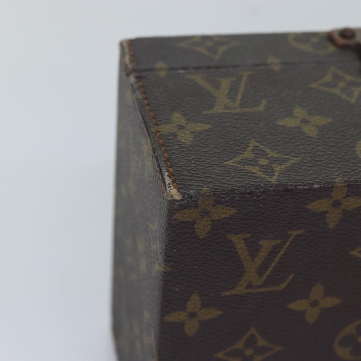 LOUIS VUITTON Monogram Boite A Tour Jewelry Box M47236 LV Auth 76661