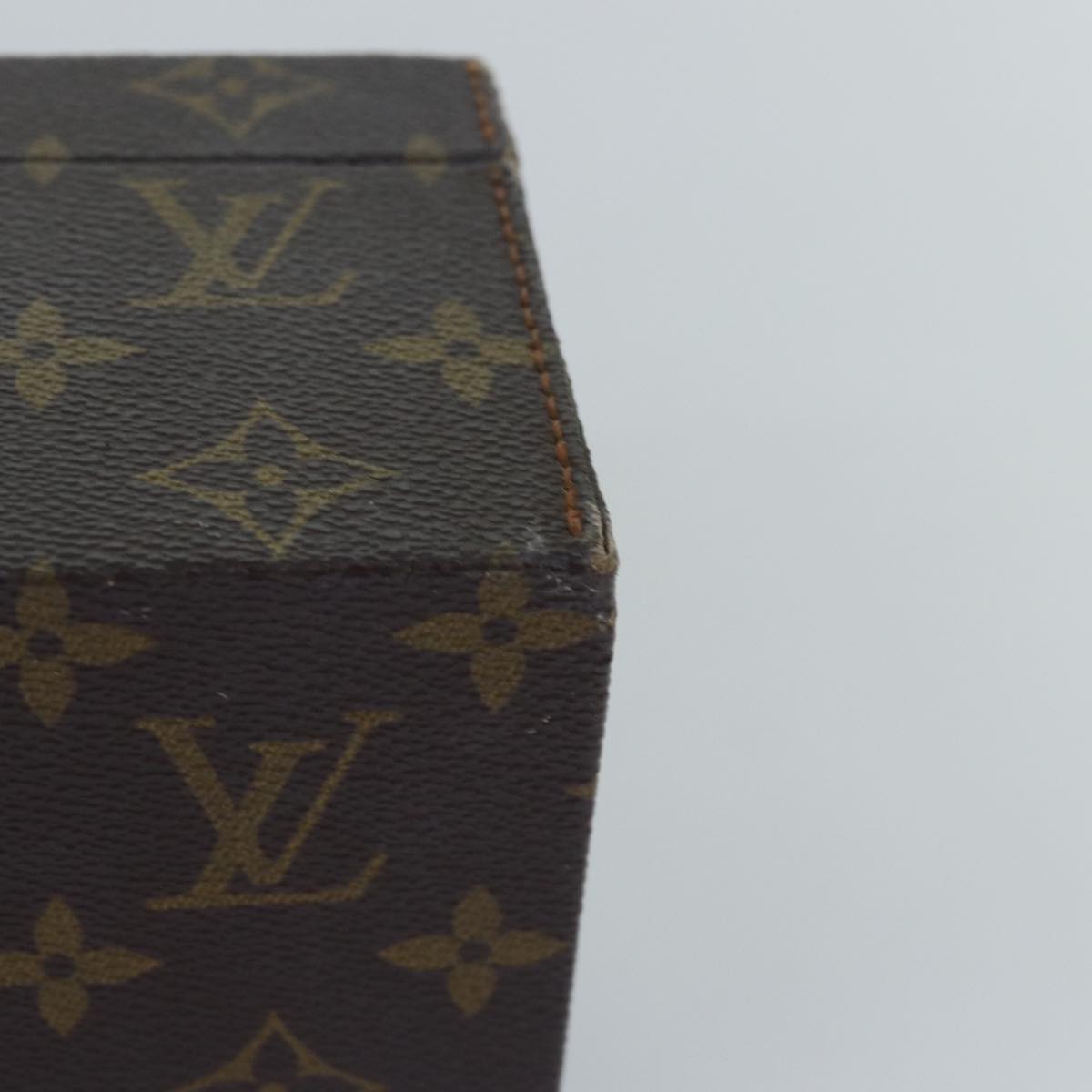 LOUIS VUITTON Monogram Boite A Tour Jewelry Box M47236 LV Auth 76661