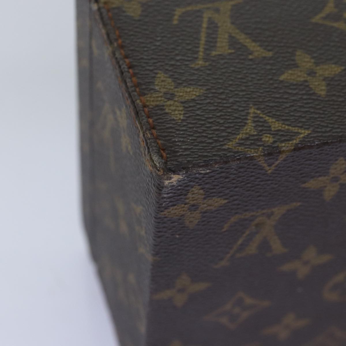 LOUIS VUITTON Monogram Boite A Tour Jewelry Box M47236 LV Auth 76661