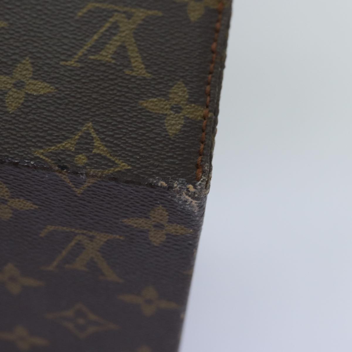 LOUIS VUITTON Monogram Boite A Tour Jewelry Box M47236 LV Auth 76661