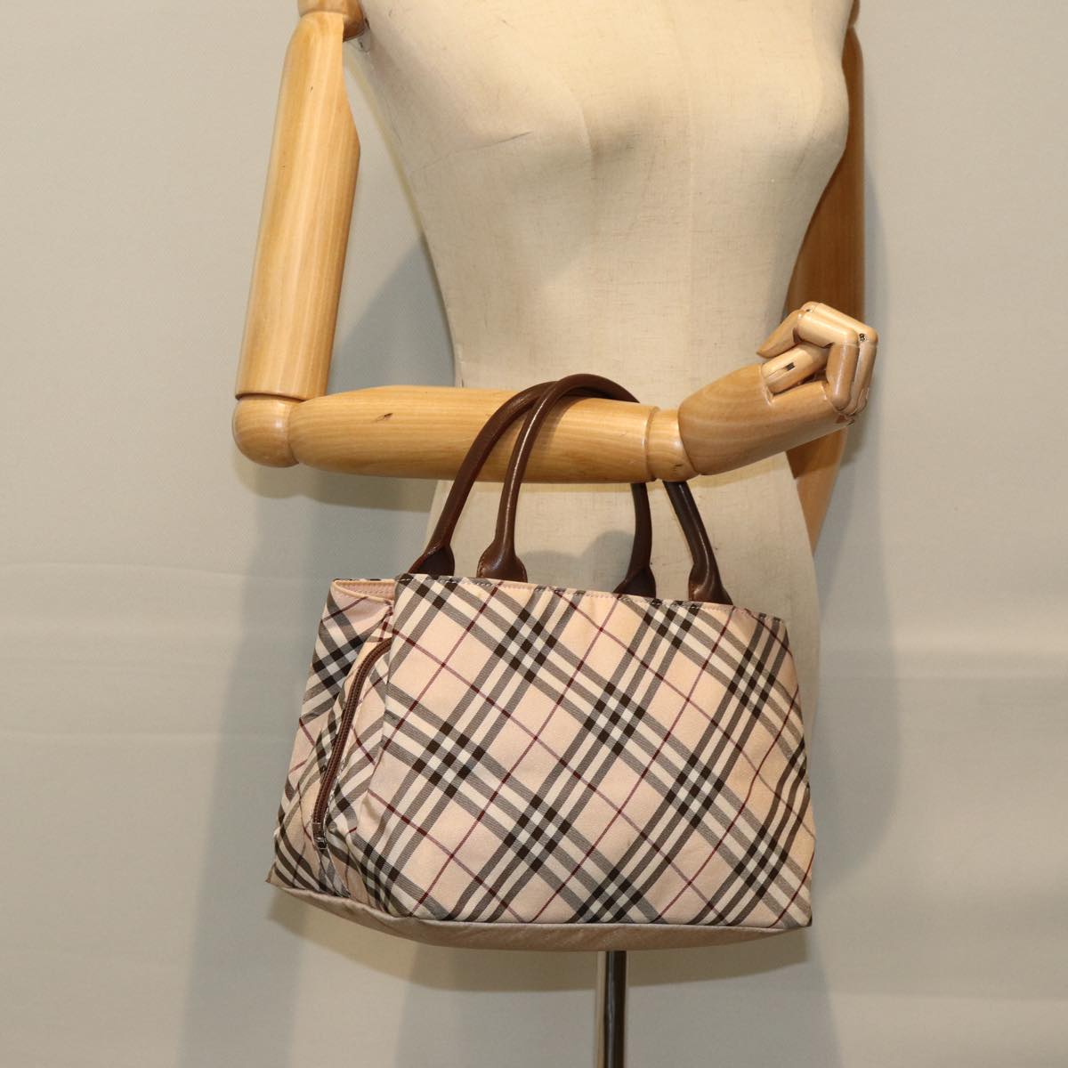 BURBERRY Nova Check Hand Bag Nylon Beige Auth 76678