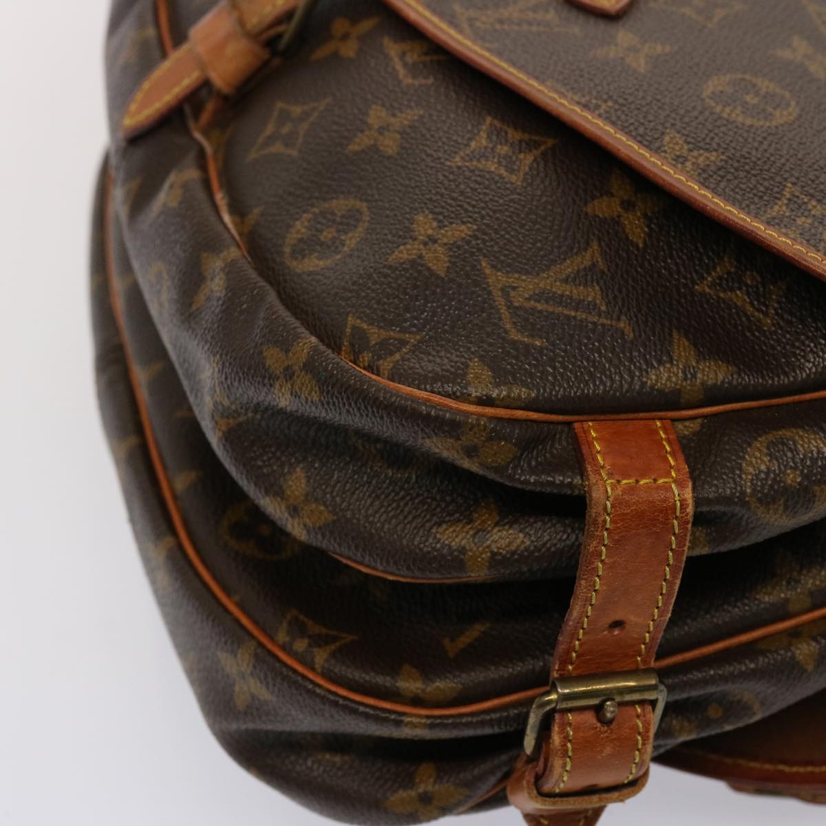 LOUIS VUITTON Monogram Saumur 30 Shoulder Bag M42256 LV Auth 76686