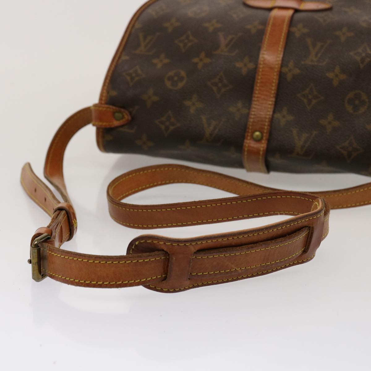 LOUIS VUITTON Monogram Saumur 30 Shoulder Bag M42256 LV Auth 76686