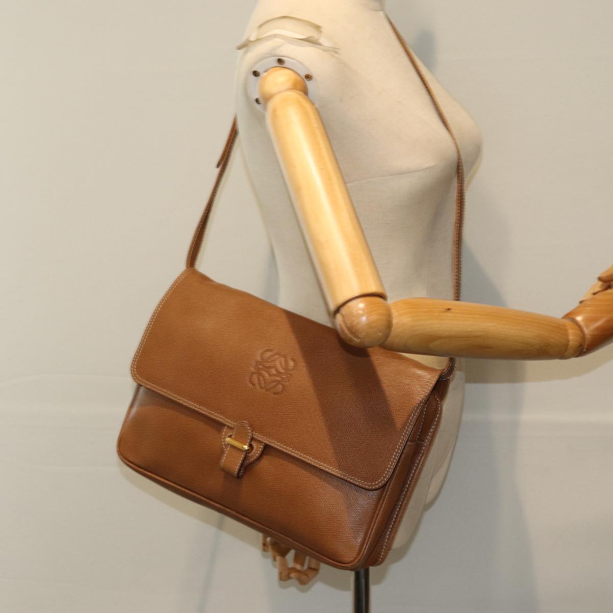 LOEWE Anagram Shoulder Bag Leather Brown Auth 76721