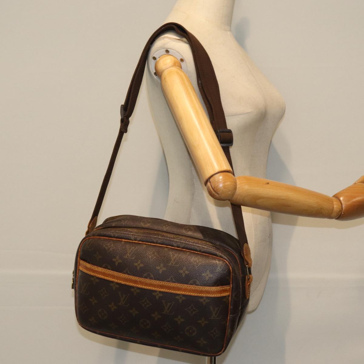 LOUIS VUITTON Monogram Reporter PM Shoulder Bag M45254 LV Auth 76824