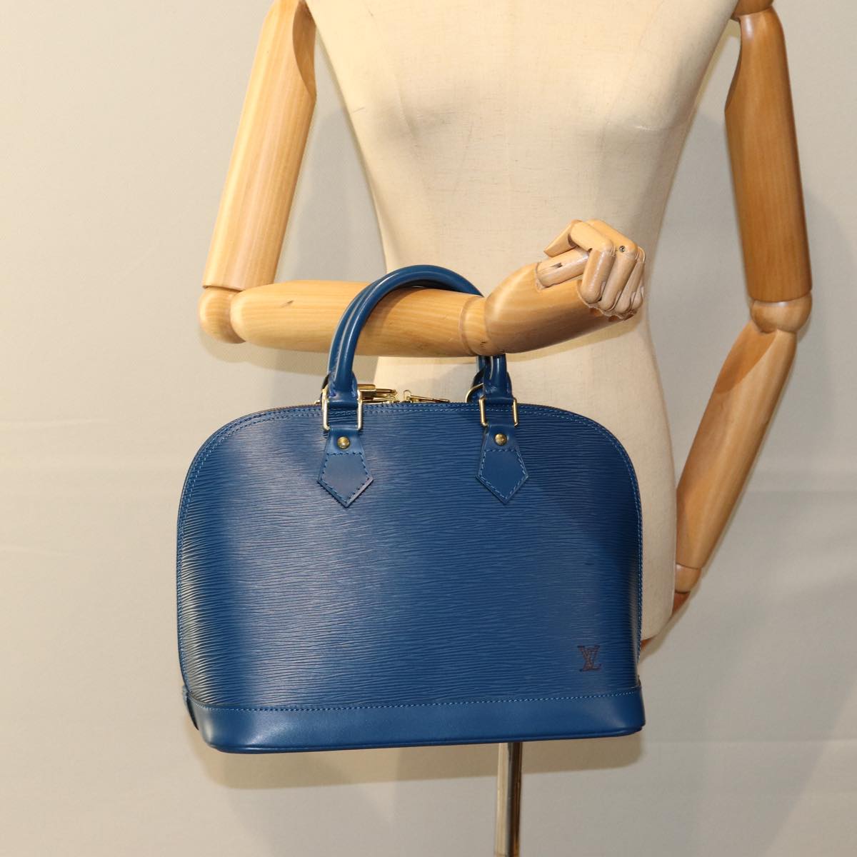 LOUIS VUITTON Epi Alma Hand Bag Toledo Blue M52145 LV Auth 76868