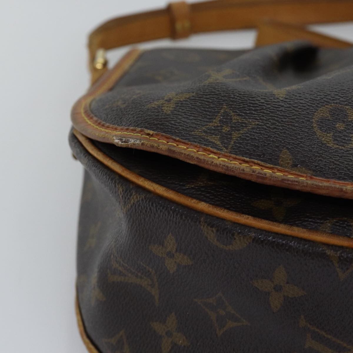 LOUIS VUITTON Monogram Menilmontant MM Shoulder Bag M40473 LV Auth 76876