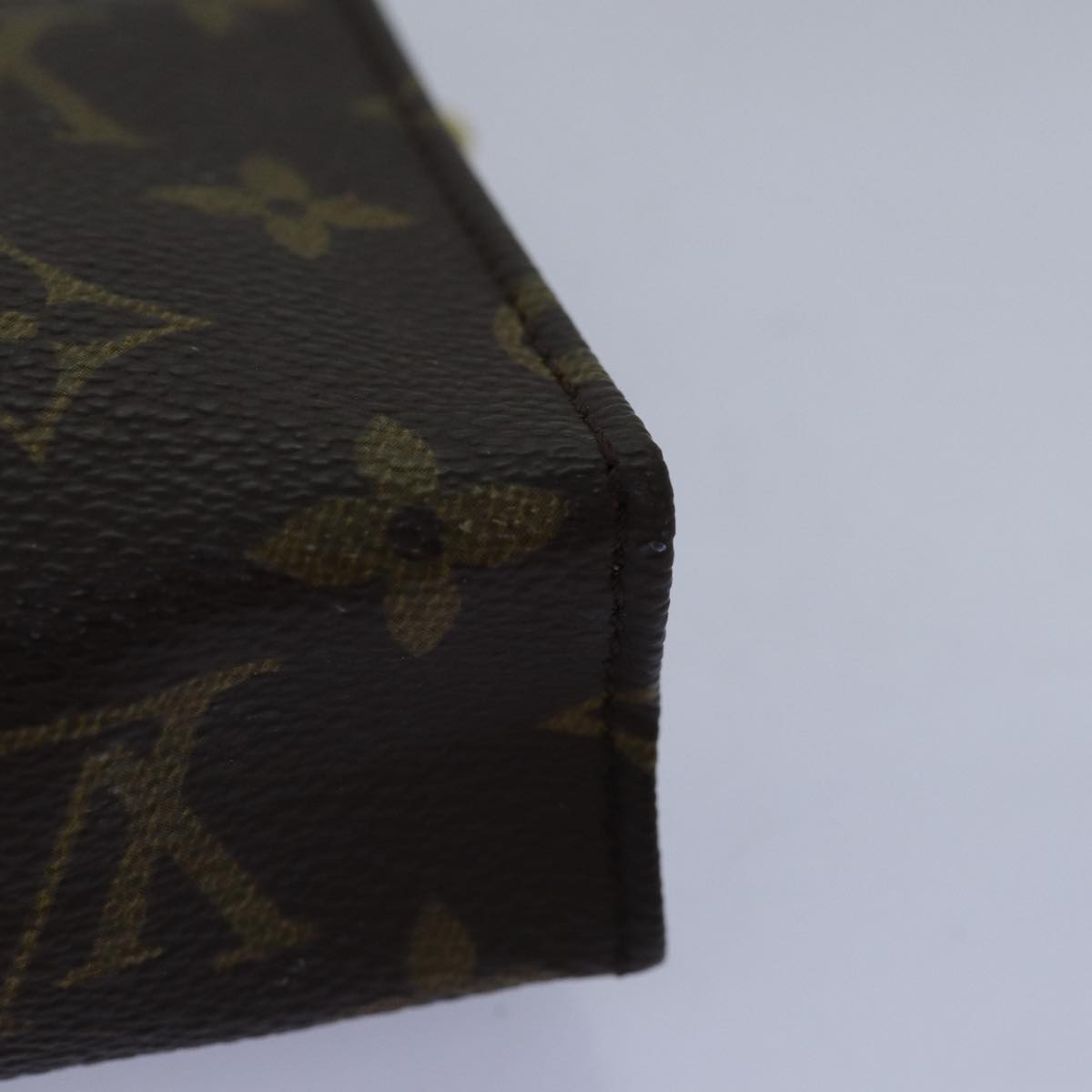 LOUIS VUITTON Monogram Poche Toilette 15 Pouch M47546 LV Auth 76908