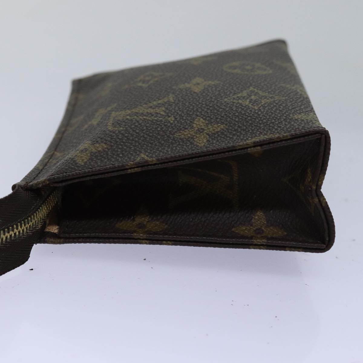 LOUIS VUITTON Monogram Poche Toilette 15 Pouch M47546 LV Auth 76908