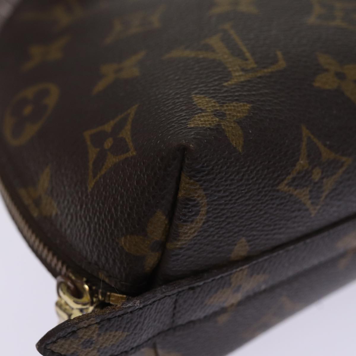 LOUIS VUITTON Monogram Trousse Demi Ronde Cosmetic Pouch M47520 LV Auth 76931