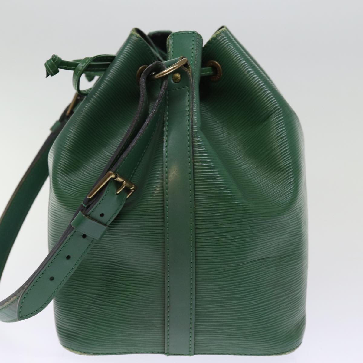 LOUIS VUITTON Epi Petit Noe Shoulder Bag Green M44104 LV Auth 76937