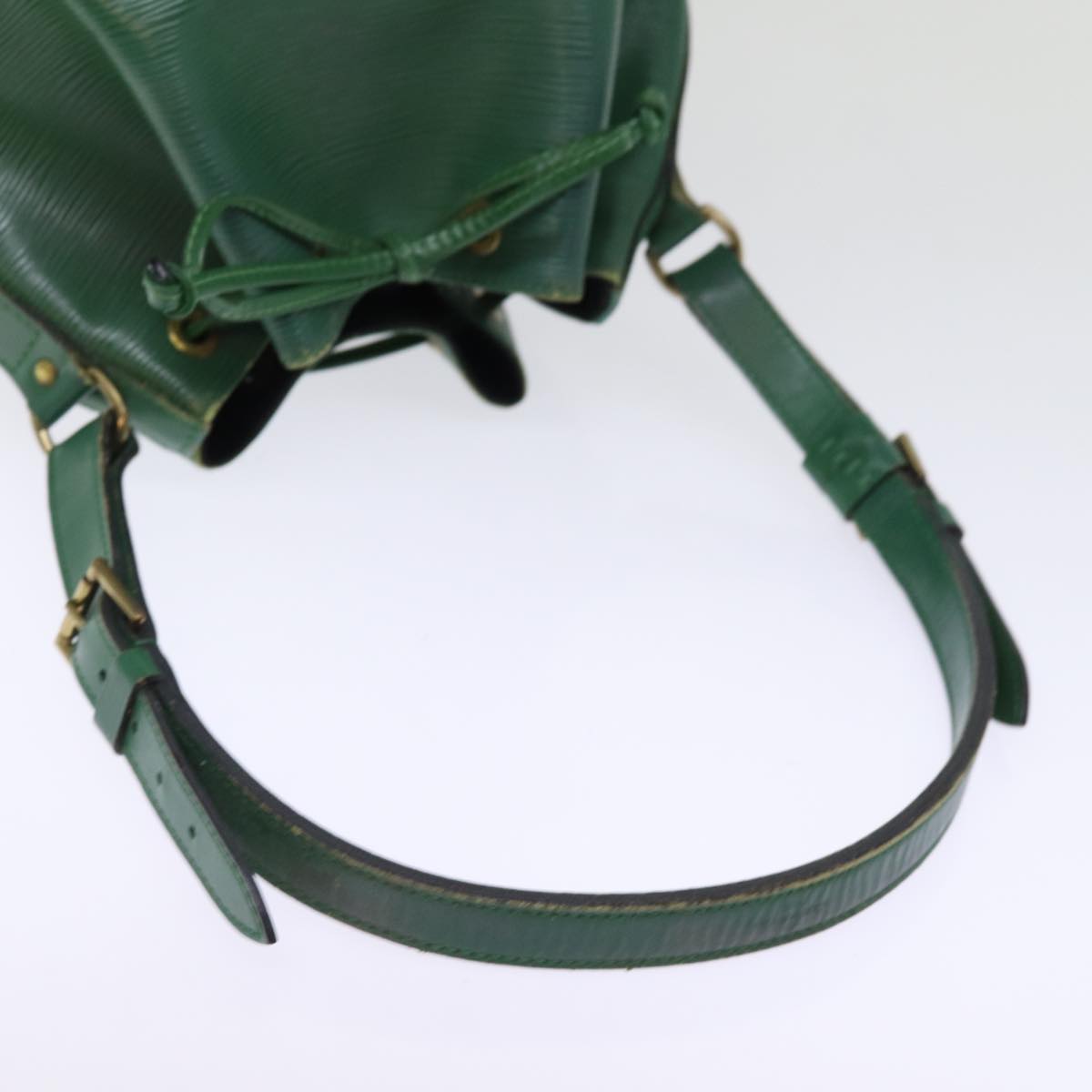 LOUIS VUITTON Epi Petit Noe Shoulder Bag Green M44104 LV Auth 76937