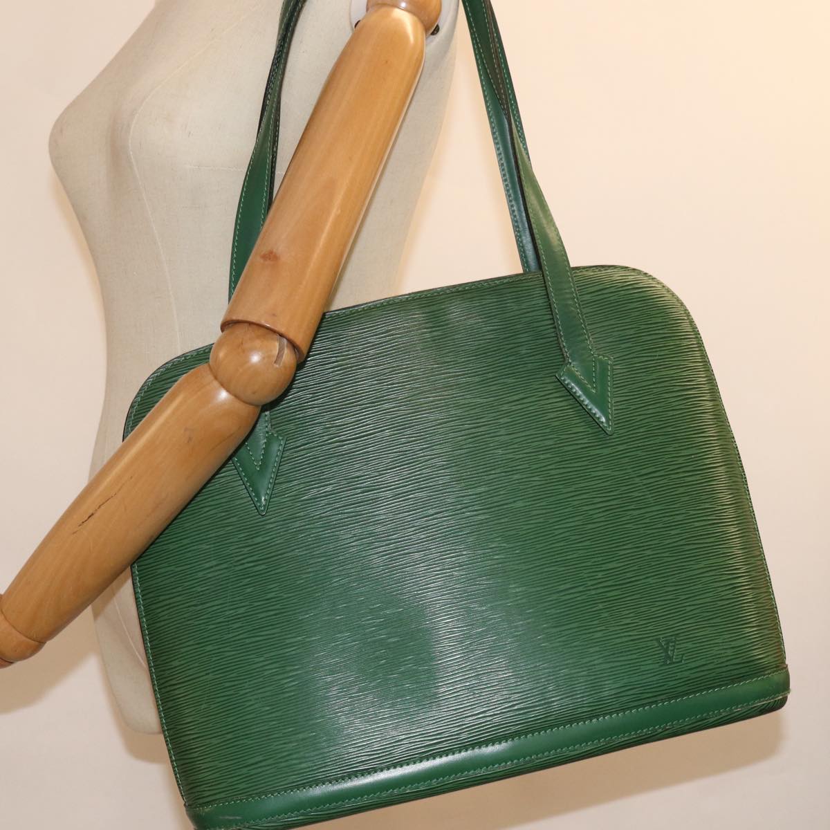 LOUIS VUITTON Epi Lussac Shoulder Bag Green M52284 LV Auth 76944