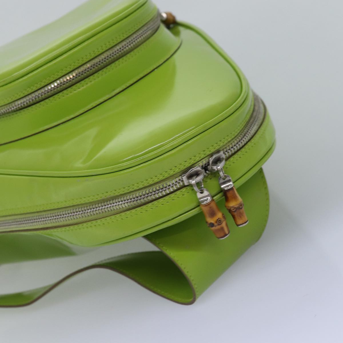 GUCCI Bamboo Body Bag Enamel Green 003 2113 0027 Auth 77013