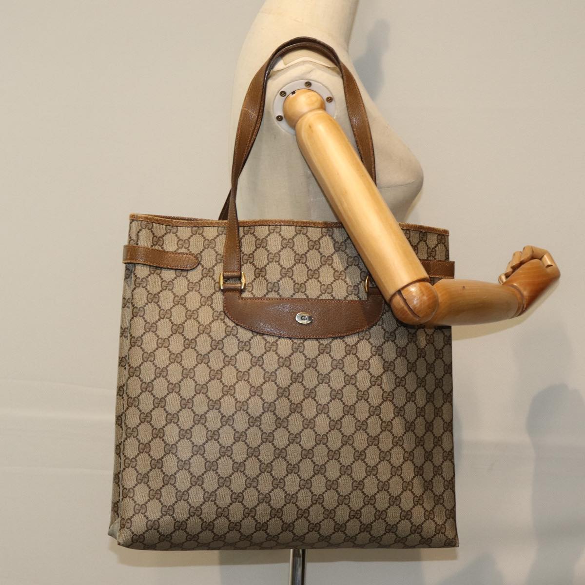 GUCCI GG Supreme Tote Bag PVC Beige 39 02 061 Auth 77022