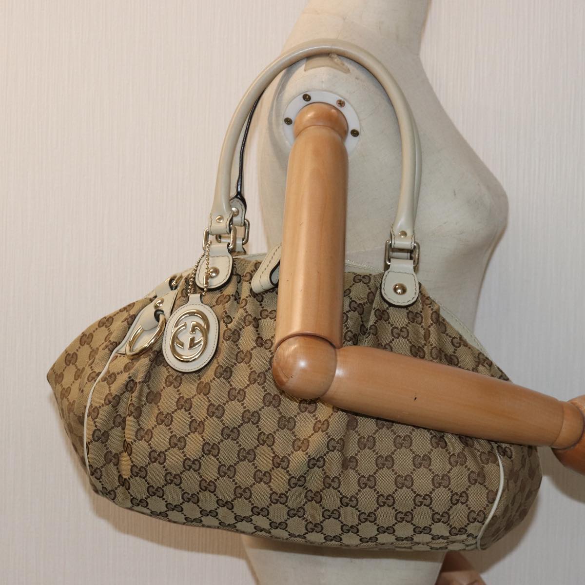 GUCCI GG Canvas Hand Bag Beige 223974 Auth 77030