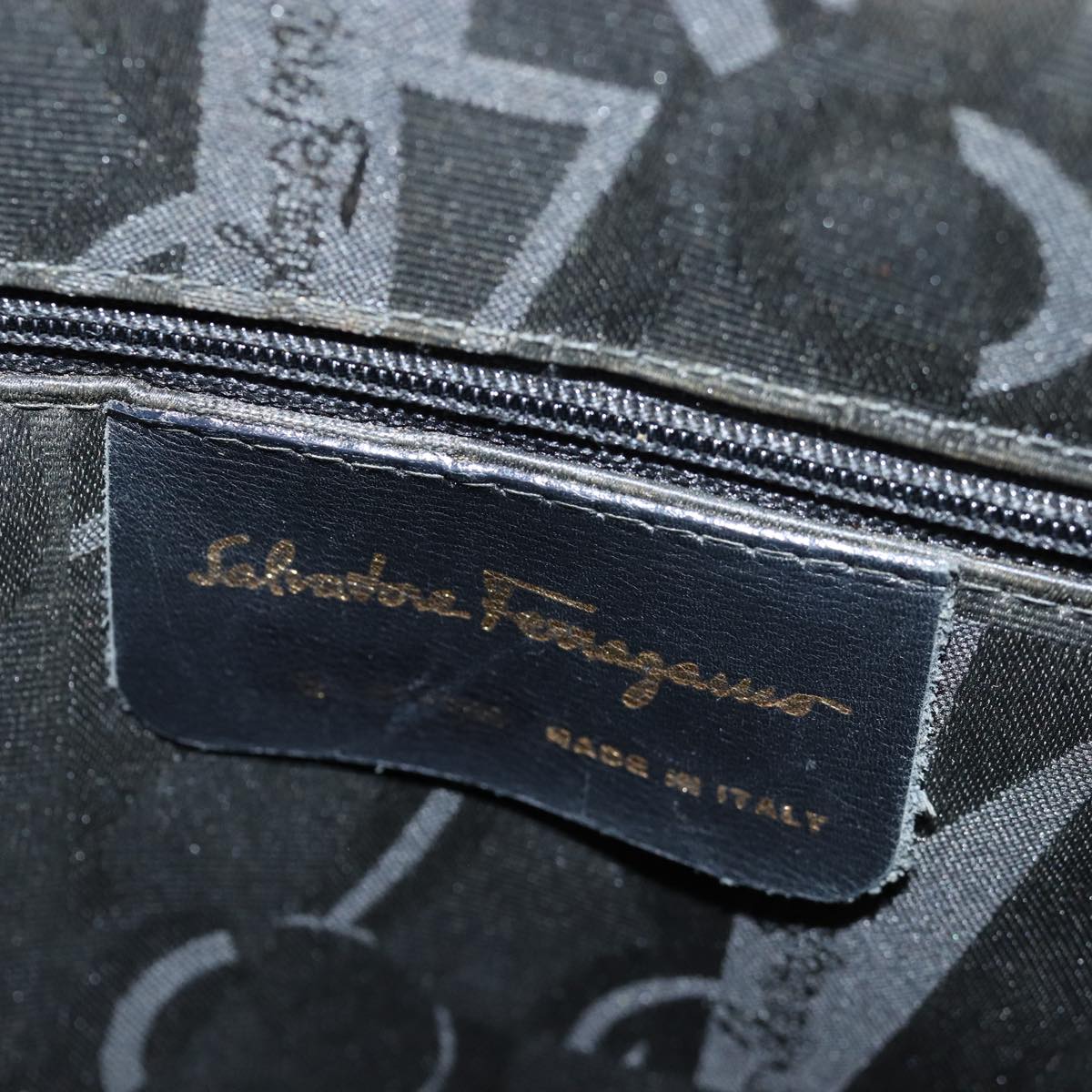 Salvatore Ferragamo Gancini Shoulder Bag Leather Brown Auth 77036