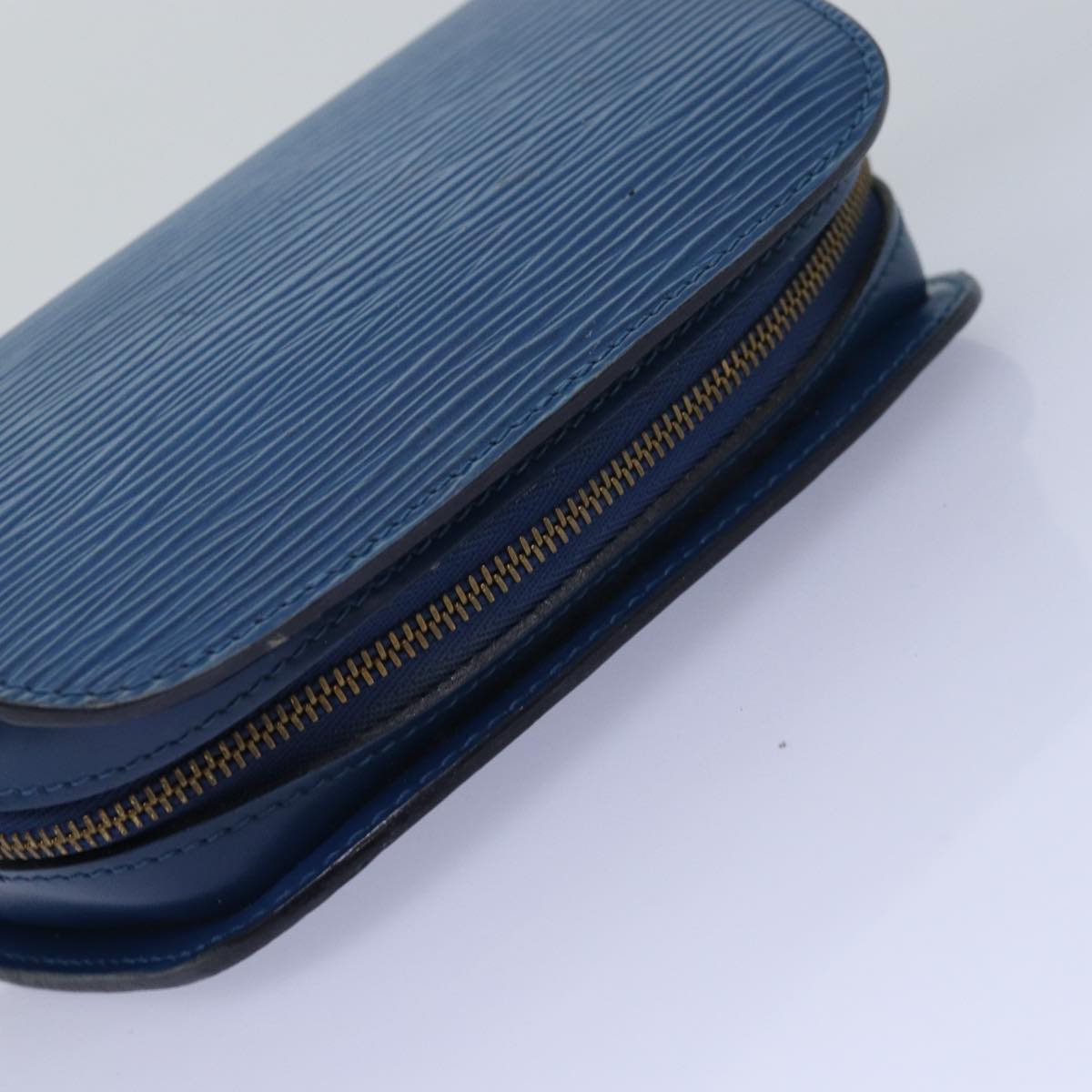 LOUIS VUITTON Epi Dauphine PM Pouch Blue M48445 LV Auth 77112