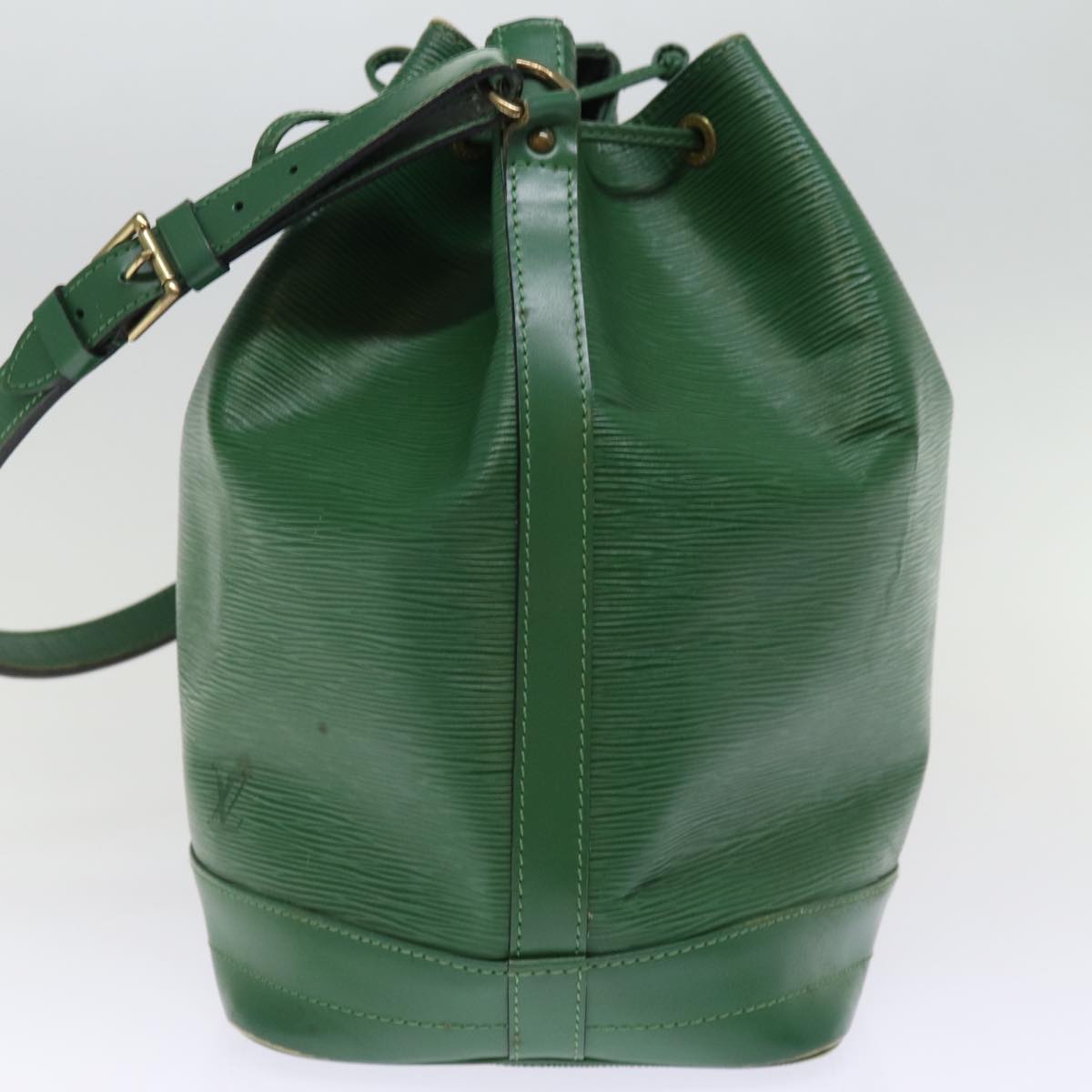 LOUIS VUITTON Epi Noe Shoulder Bag Green M44004 LV Auth 77189