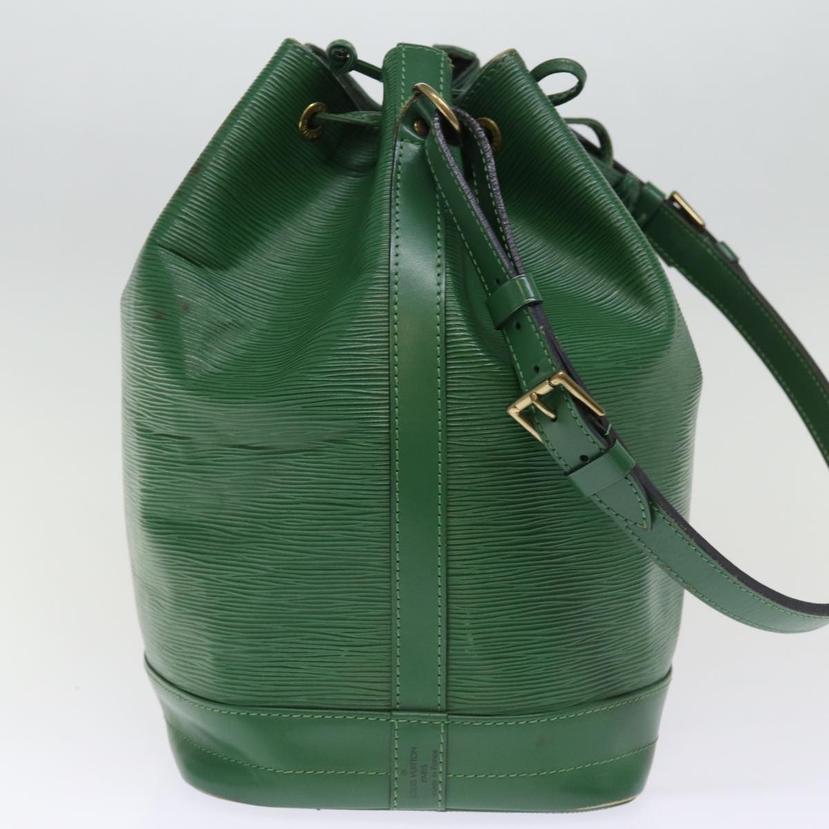 LOUIS VUITTON Epi Noe Shoulder Bag Green M44004 LV Auth 77189