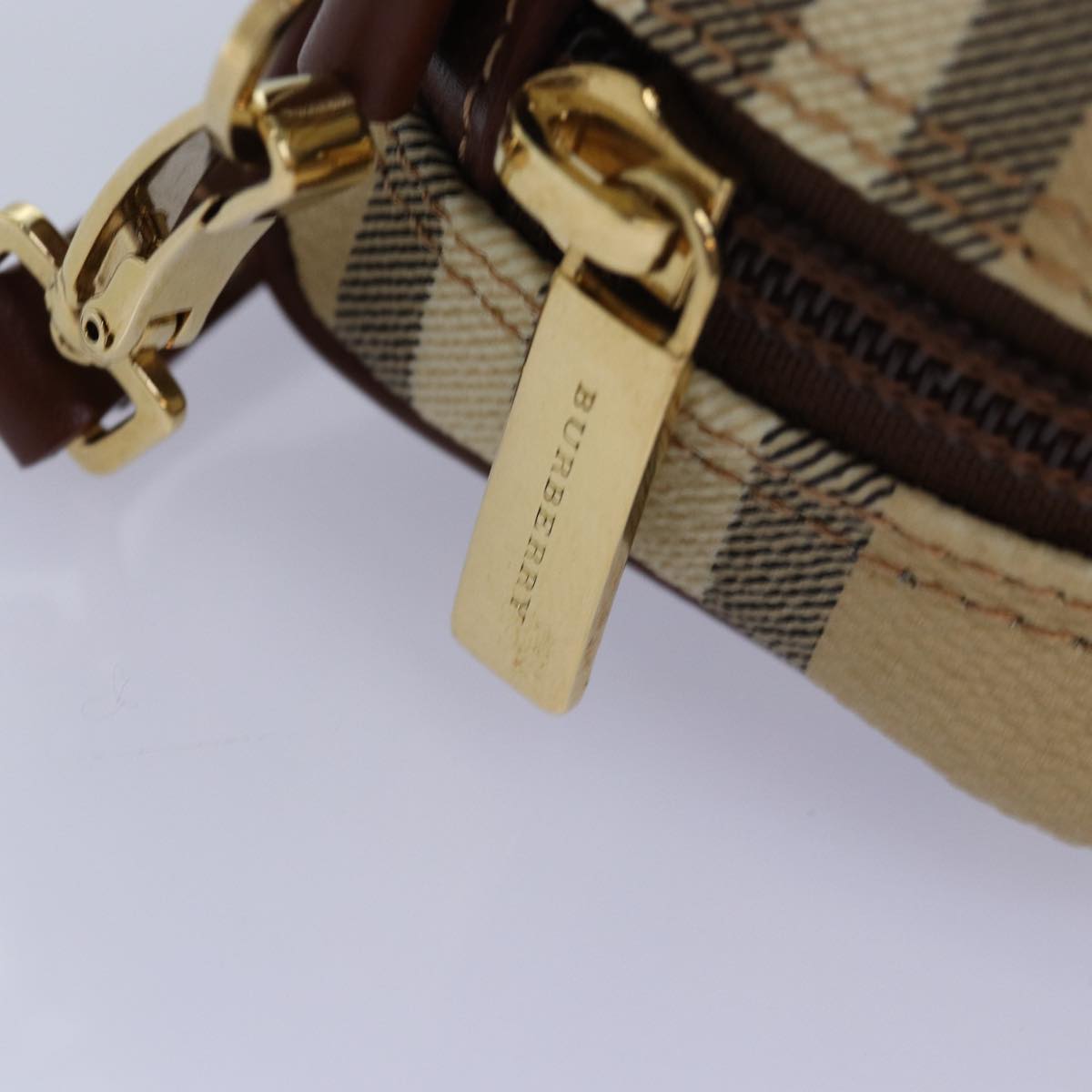 BURBERRY Nova Check Pouch PVC Leather Beige Auth 77206