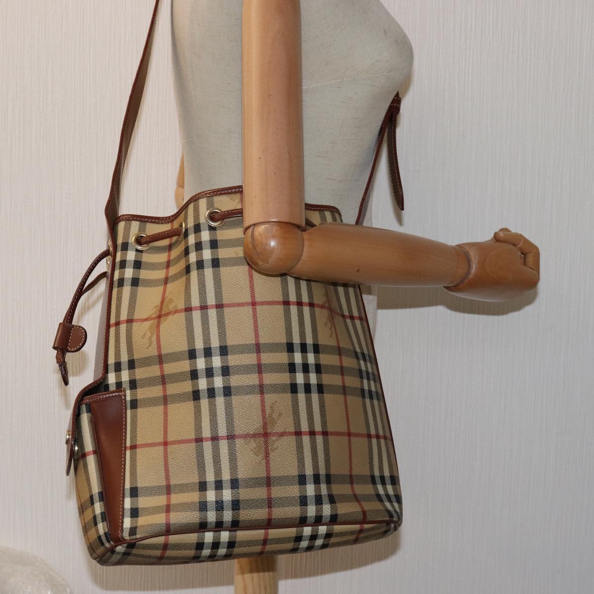 BURBERRY Nova Check Shoulder Bag PVC Leather Beige Auth 77377