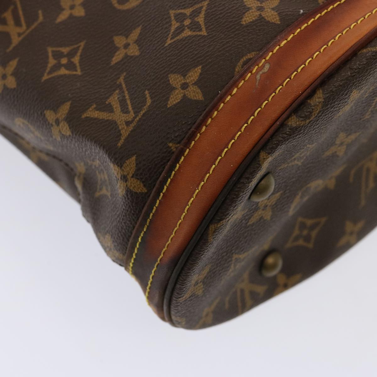 LOUIS VUITTON Monogram Bucket PM Shoulder Bag M42238 LV Auth 77433