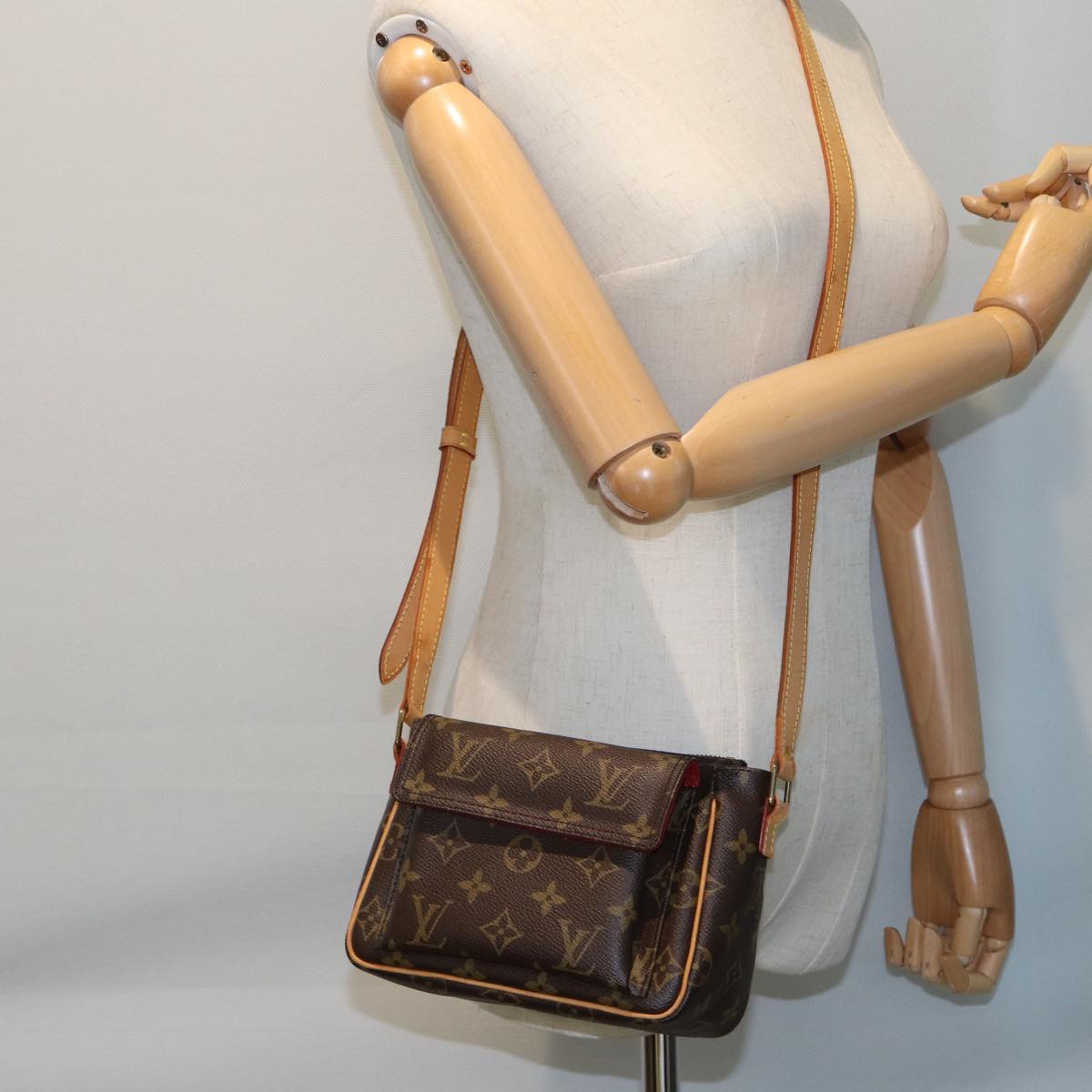 LOUIS VUITTON Monogram Viva Cite PM Shoulder Bag M51165 LV Auth 77447