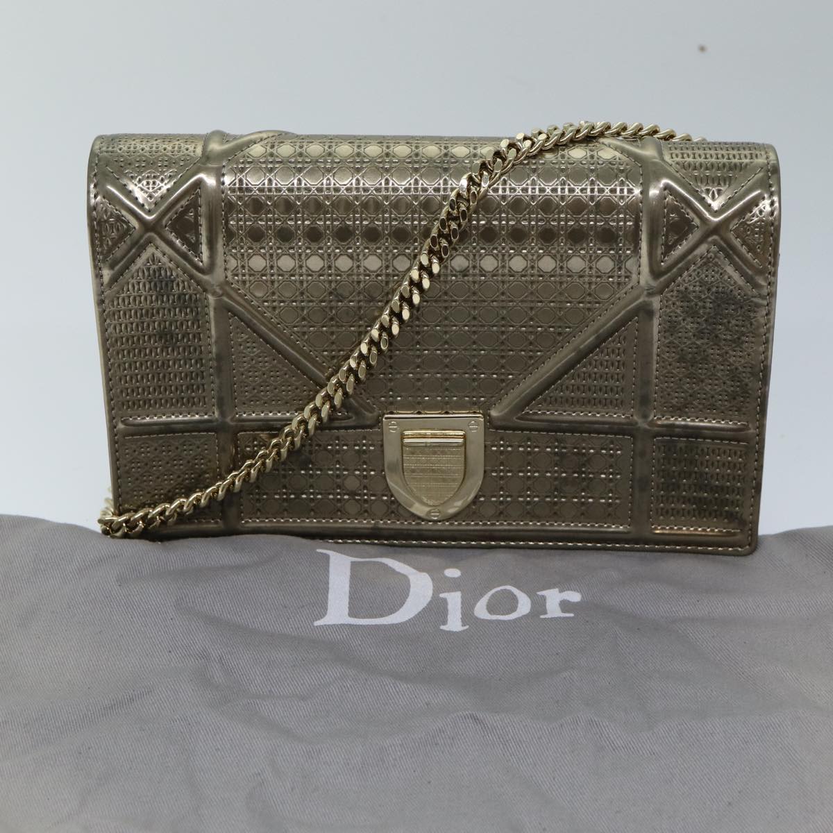 Christian Dior Diorama Chain Shoulder Bag Leather Gold Auth 77450