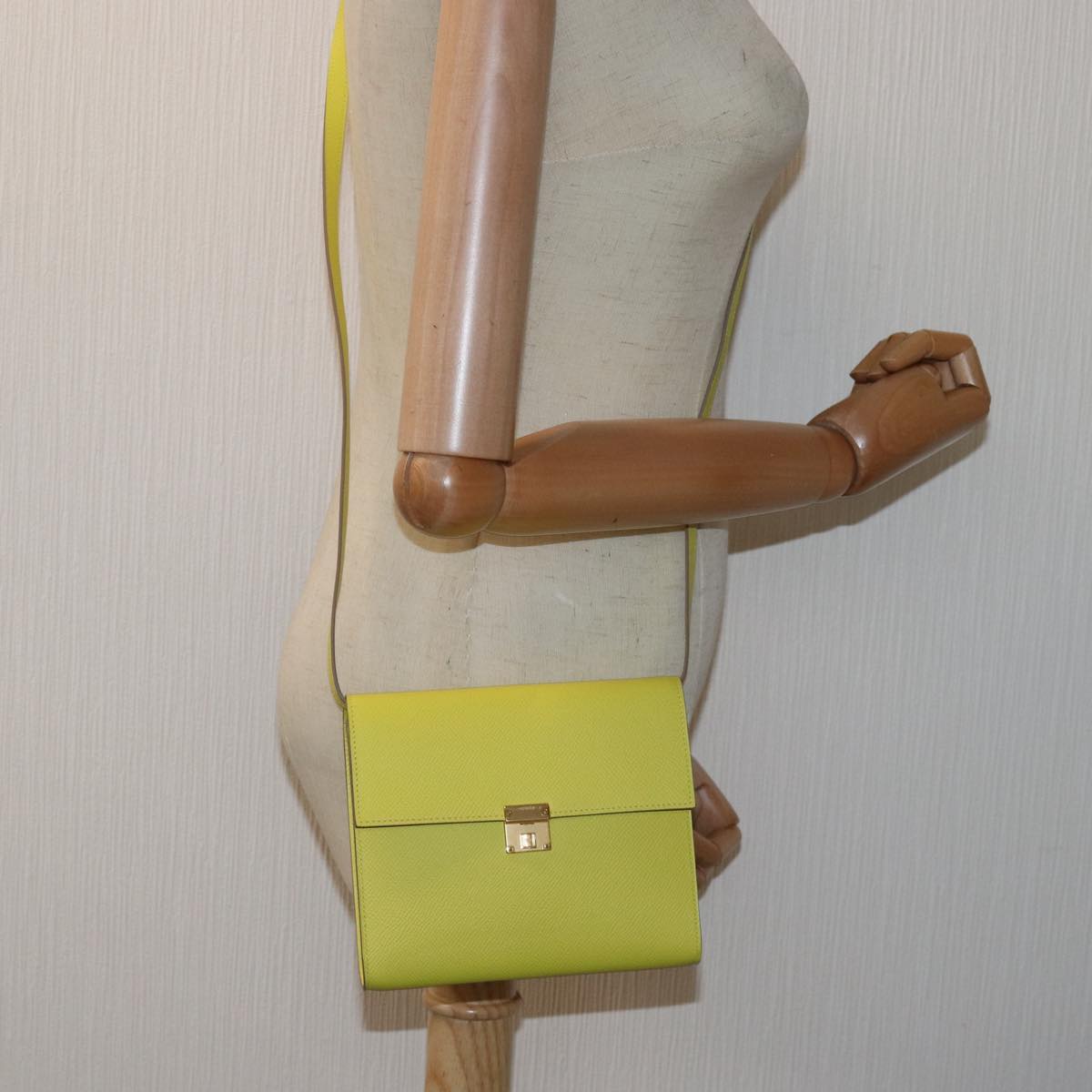 HERMES Click 16 Shoulder Bag Leather Yellow Auth 77462SA