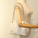 CHANEL Matelasse Chain Shoulder Bag Leather White CC Auth 77469-21