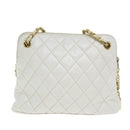 CHANEL Matelasse Chain Shoulder Bag Leather White CC Auth 77469-2