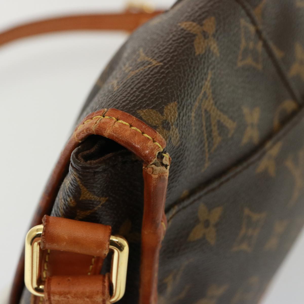 LOUIS VUITTON Monogram Menilmontant PM Shoulder Bag M40474 LV Auth 77582