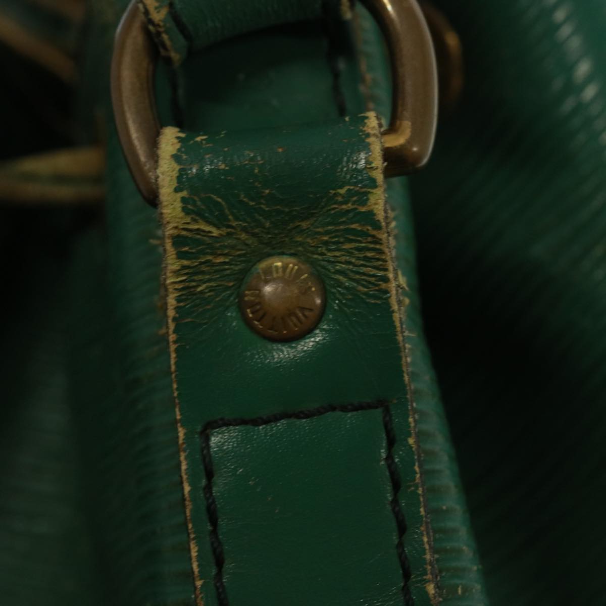 LOUIS VUITTON Epi Petit Noe Shoulder Bag Green M44104 LV Auth 77595