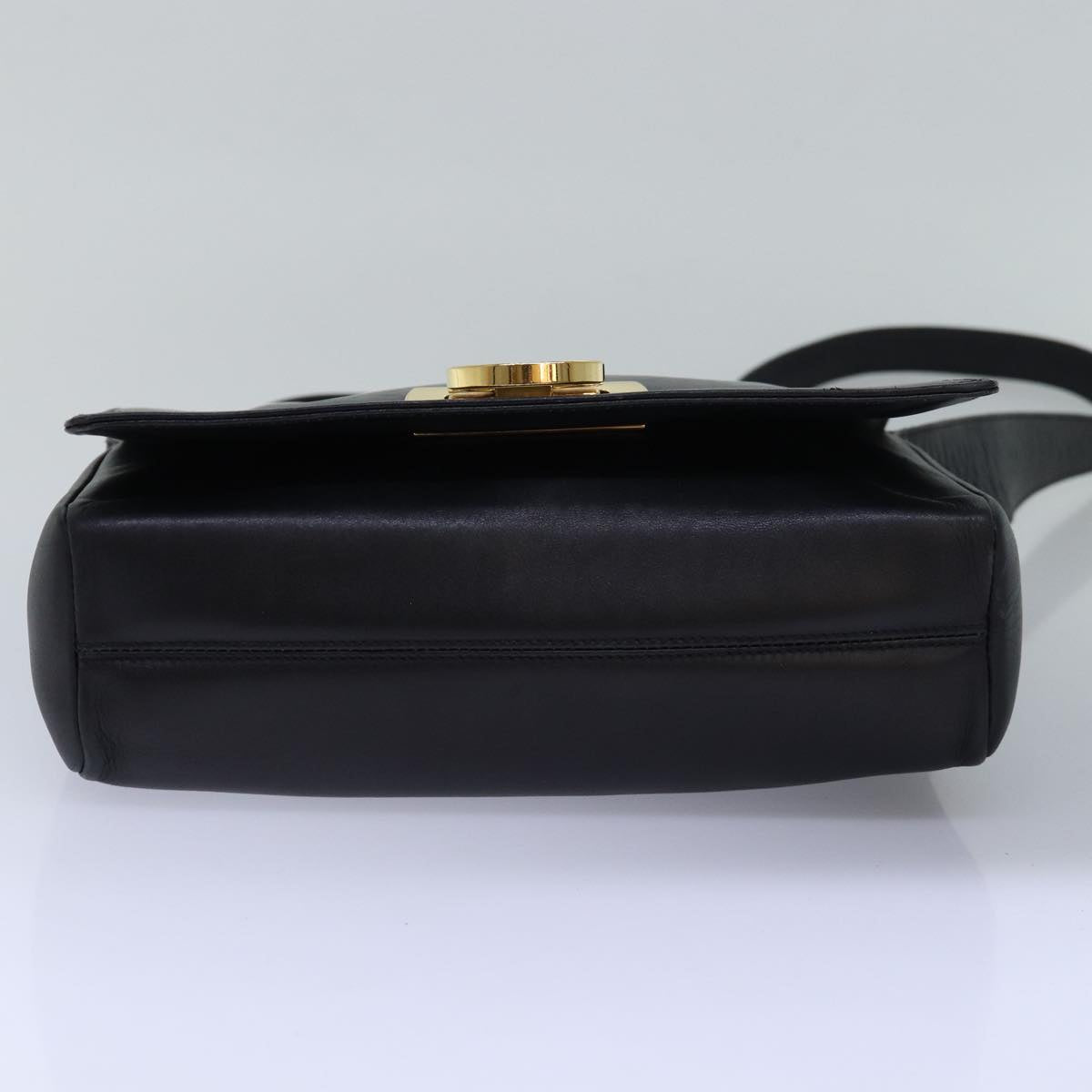 Salvatore Ferragamo Gancini Shoulder Bag Leather Black Auth 77798