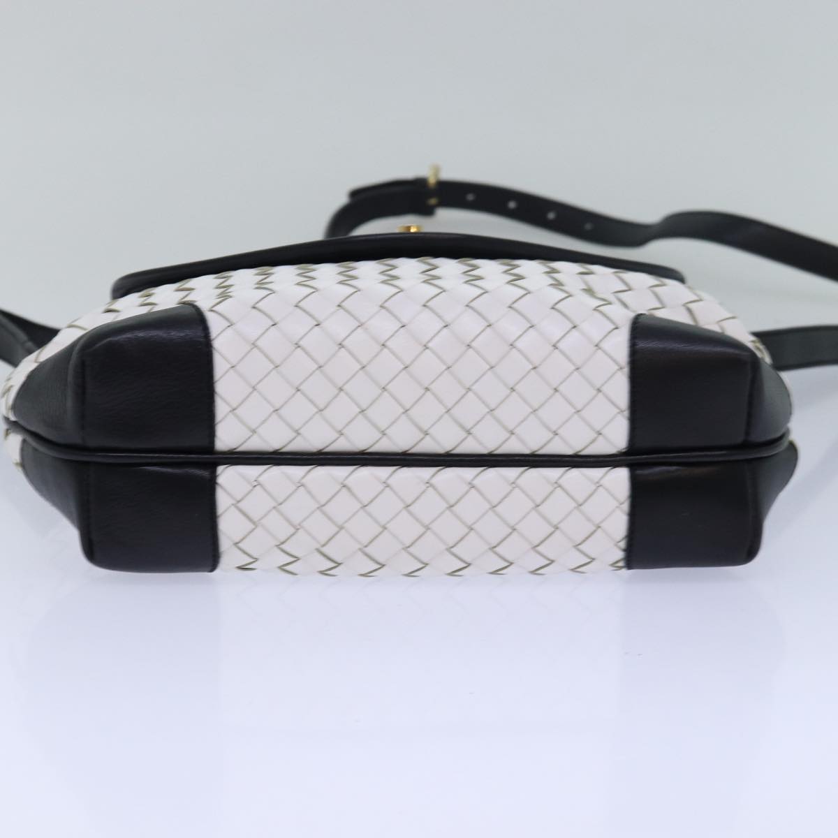 CELINE Shoulder Bag Leather White Auth 77807